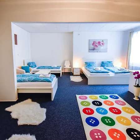 Brno אכסניה Modřice
